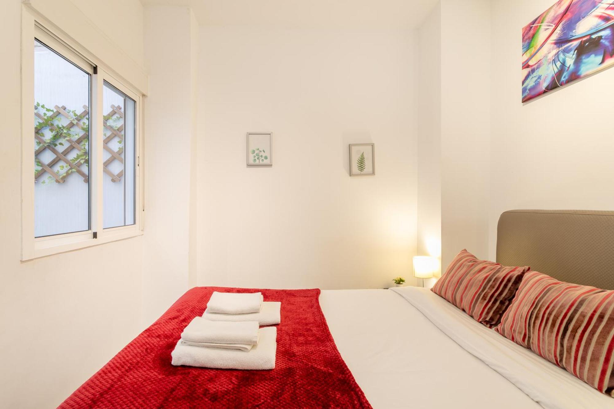 Apartamentos Centricos De San Leandro Alicante Bagian luar foto