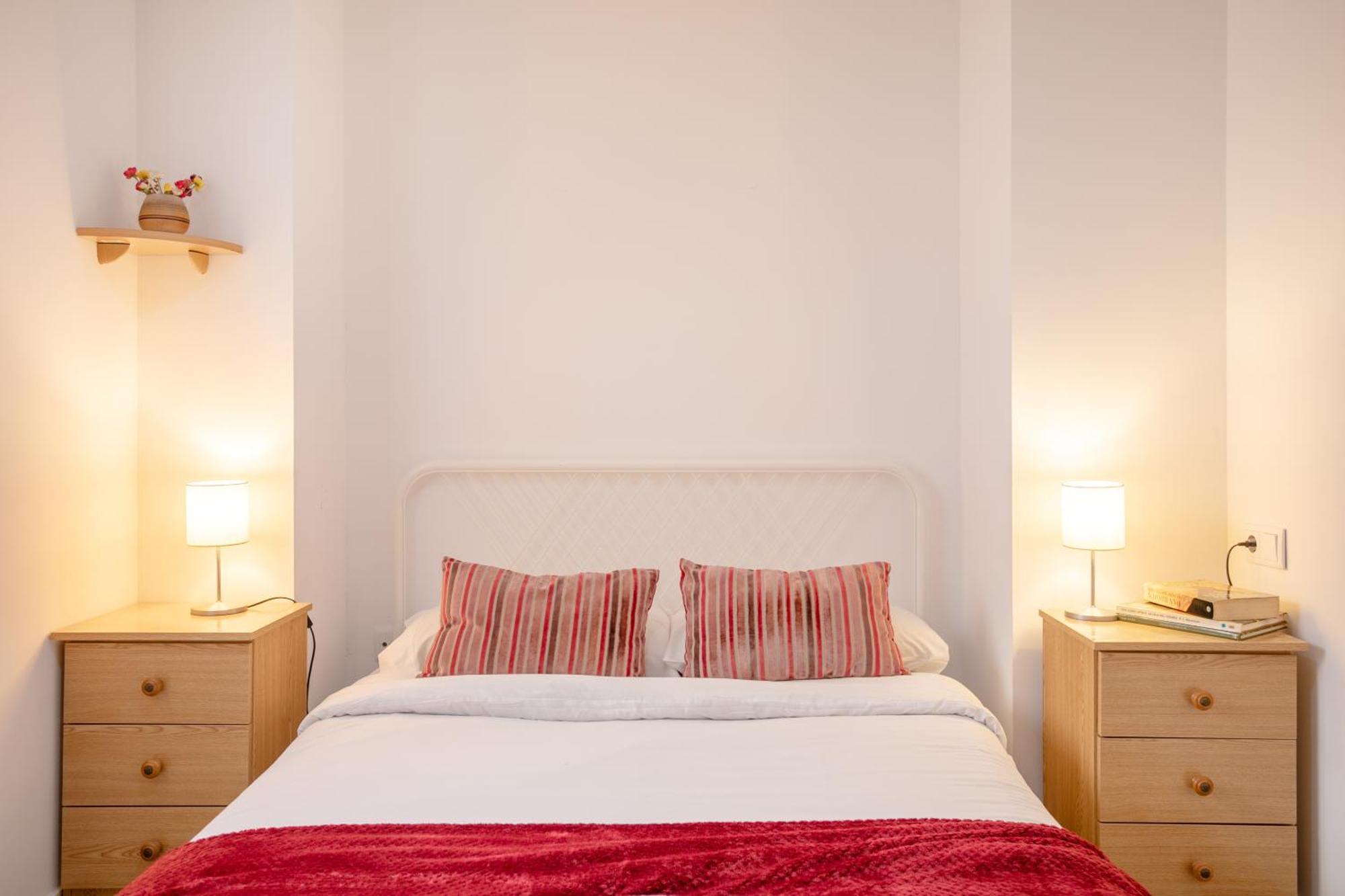 Apartamentos Centricos De San Leandro Alicante Bagian luar foto